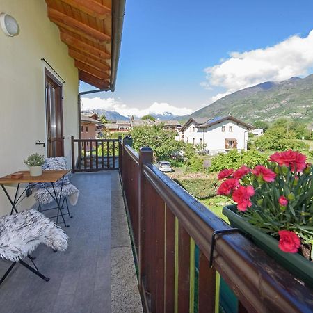 "The Mountain B&B" - Ski, Mtb & Beautiful View - Private Parking Aosta Buitenkant foto