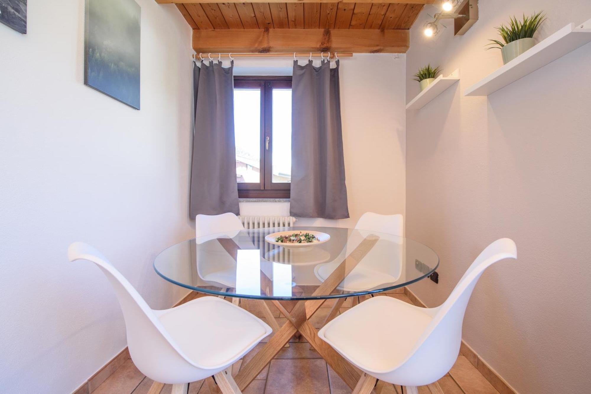 "The Mountain B&B" - Ski, Mtb & Beautiful View - Private Parking Aosta Buitenkant foto